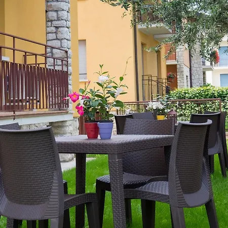 Ortaglia Apartment *